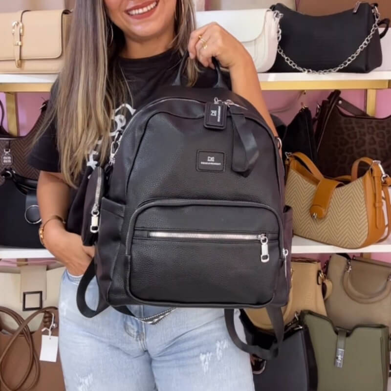 Mochila Negro con Llavero