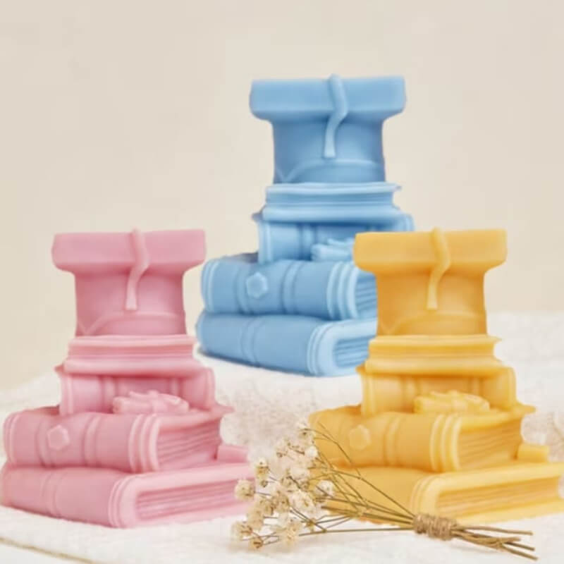 Moldes de silicona con diseños de Graduación para uso en Velas, Jabones, resina, chocolate. (valores unitarios en la descripción)