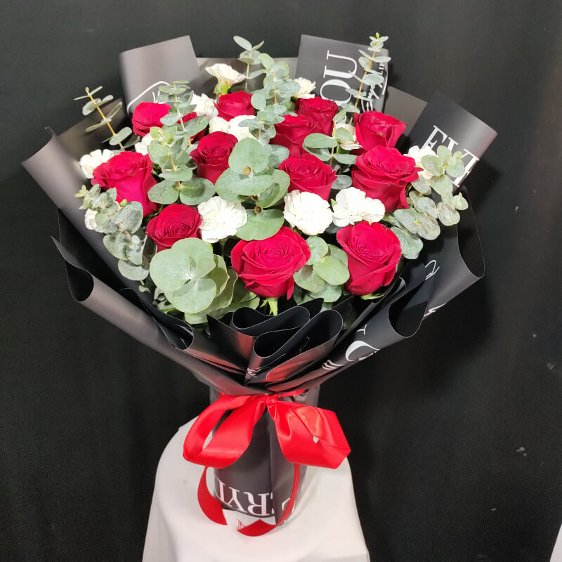RAMO DE ROSAS