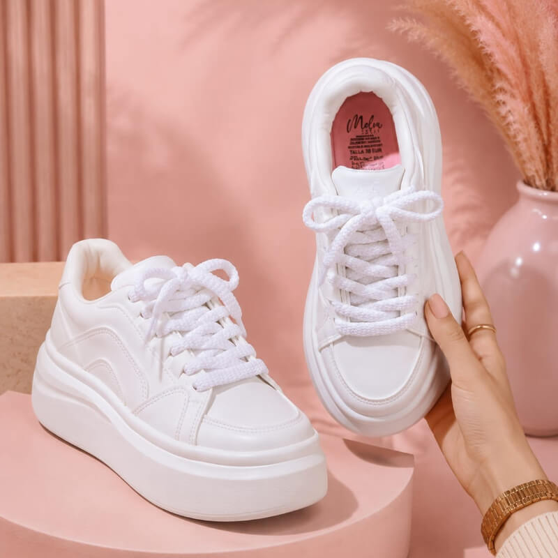 Sneakers Blancos con Pasadores Gruesos