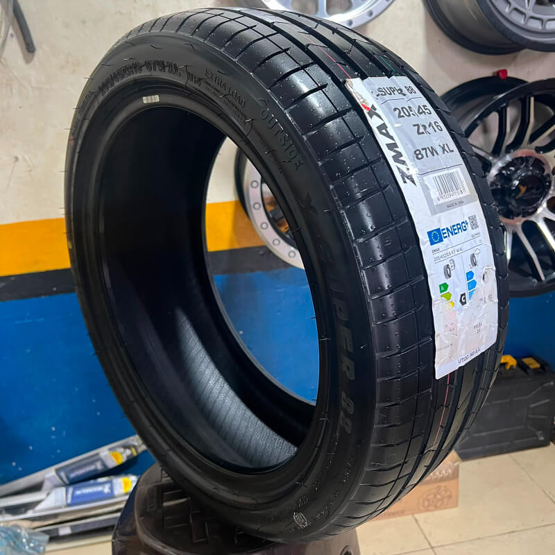 LLANTA ZMAX X-SUPER 88 205/45 R16 87W XL