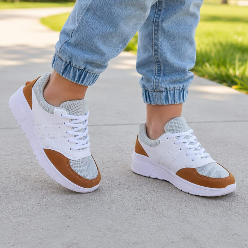 Sneakers de Niño Blancos con Gris y Café