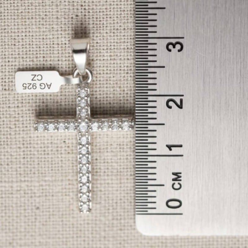 Cruz de Plata con Circones: Joya Religiosa Artesanal, Símbolo de Fe y Protección