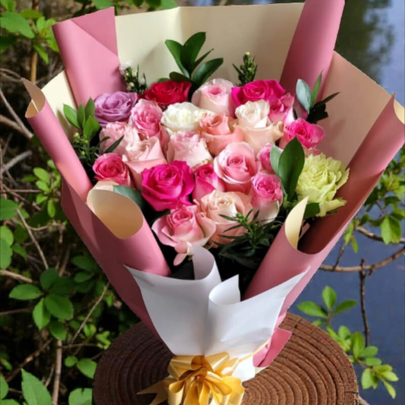 AURA PASTELES | Bouquet Surtido de Rosas Premium
