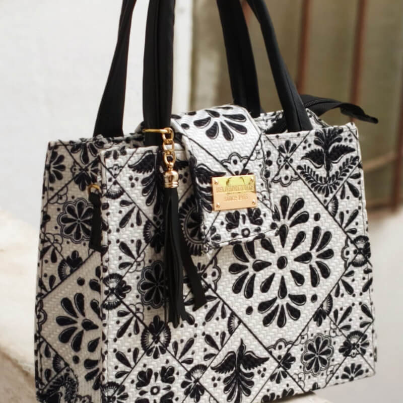 Bolso artesanal colores mexicanos incluye correa