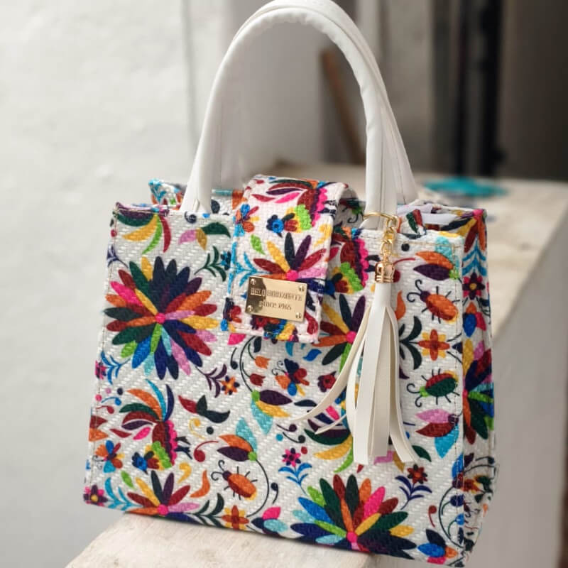 Bolso artesanal colores mexicanos incluye correa