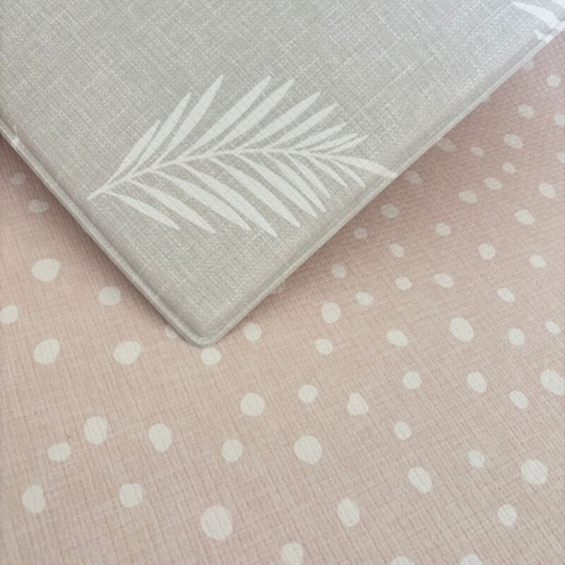 Alfombra Plumas Beige + Pink Dots