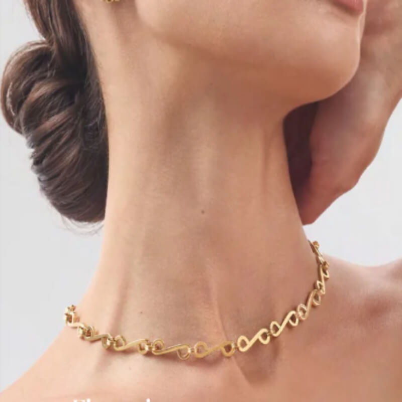 Collar Amira Doré Yanbal para Mujer | Elegancia, Brillo y Sofisticación